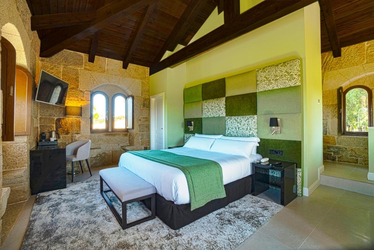 Hotel As Torres Da Hermida Монтерросо Экстерьер фото